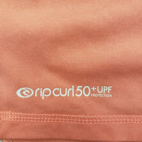 RIP CURL trestles cap-sleeve rashguard - Picture 8 of 8